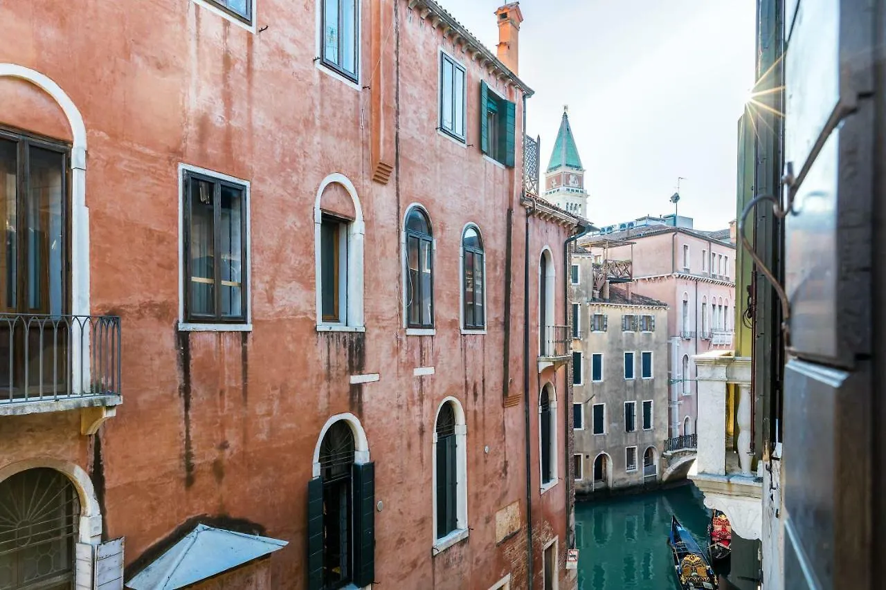 ** Гостевой дом Luxury Venetian Rooms Италия